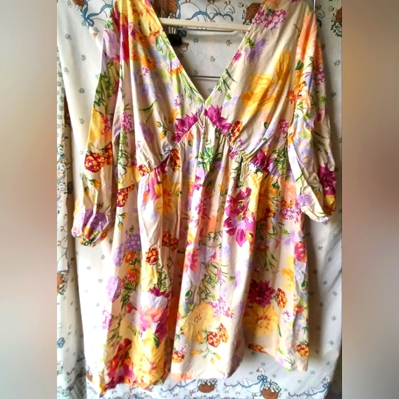 Floral V-Neck Dress - Picture 1 of 5